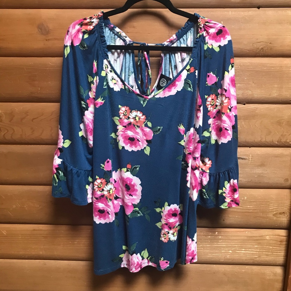 Bobeau Tie-Back Flutter Sleeve Tee